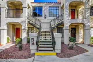 Photo #1: 2373168 Listing 