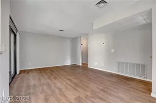 Photo #6: 2373168 Listing 