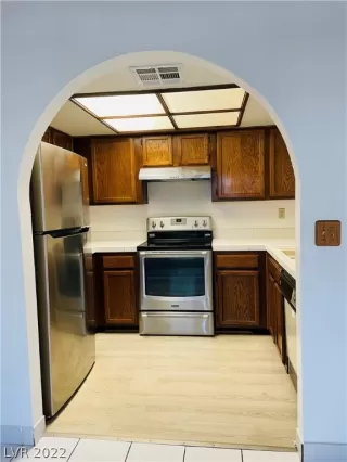 Photo #3: 2373172 Listing
