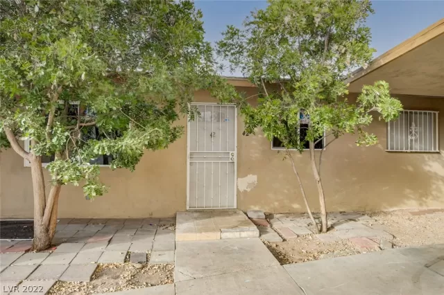 MLS: 2373216 Condo For Sale