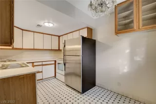 Photo #1: 2373216 Listing