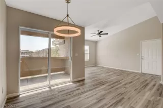 Photo #5: 2373254 Listing