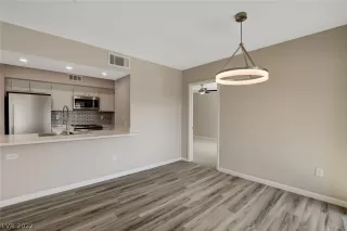 Photo #6: 2373254 Listing