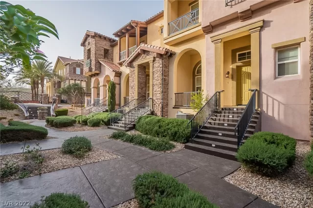 MLS: 2373260 Condo For Sale
