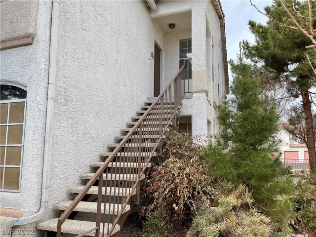 MLS: 2373296 Condo For Sale