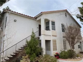 Photo #2: 2373296 Listing