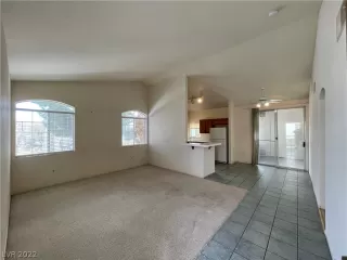 Photo #6: 2373296 Listing