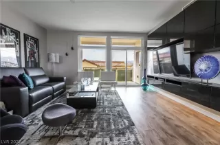 Photo #5: 2373304 Listing