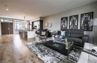 Photo #6: 2373304 Listing