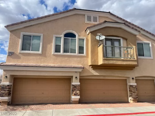 MLS: 2373327 Condo For Sale