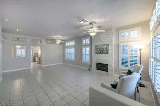 Photo #1: 2373329 Listing