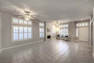 Photo #2: 2373329 Listing