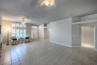 Photo #3: 2373329 Listing