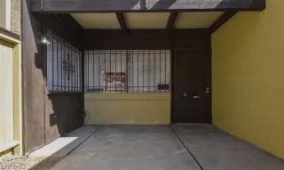 Photo #5: 2373341 Listing 