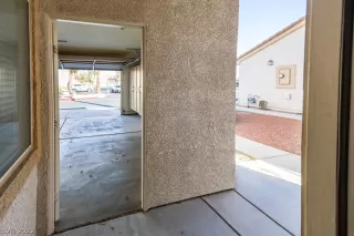 Photo #4: 2373347 Listing