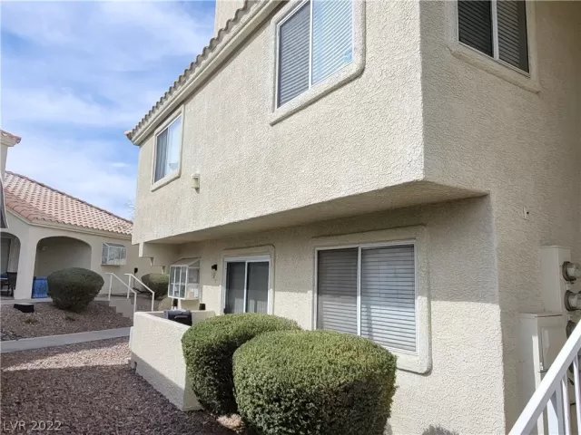 MLS: 2373350 Condo For Sale