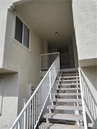 Photo #2: 2373350 Listing 