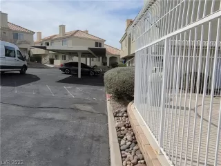 Photo #4: 2373350 Listing 