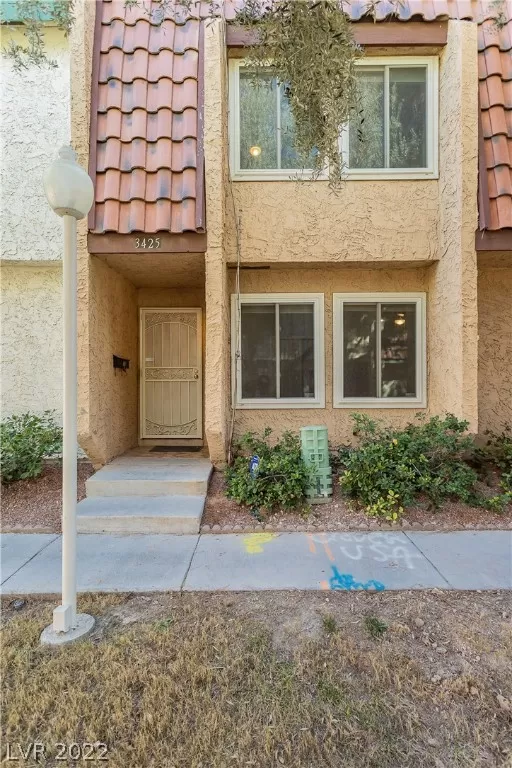 MLS: 2373360 Condo For Sale