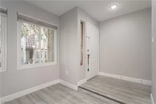 Photo #5: 2373360 Listing