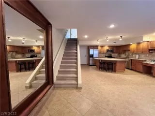 Photo #3: 2373391 Listing 