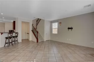 Photo #6: 2373395 Listing