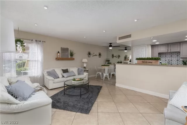 MLS: 2373413 Condo For Sale