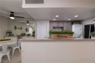 Photo #1: 2373413 Listing 