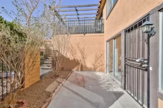 Photo #1: 2373419 Listing