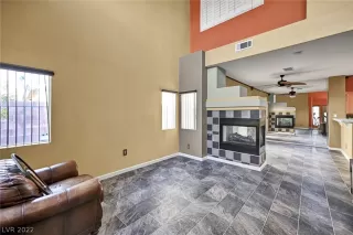 Photo #6: 2373437 Listing