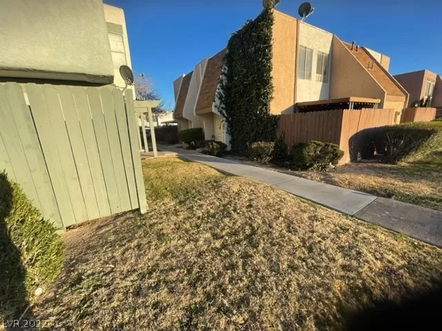 MLS: 2373463 Condo For Sale