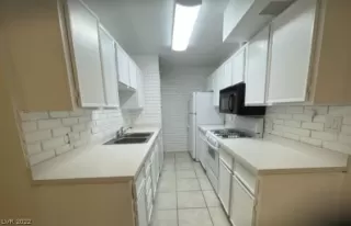 Photo #5: 2373463 Listing 