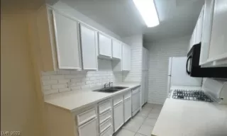 Photo #6: 2373463 Listing 