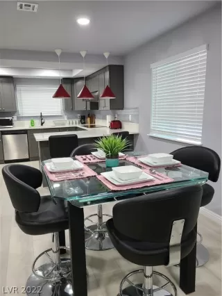 Photo #3: 2373471 Listing