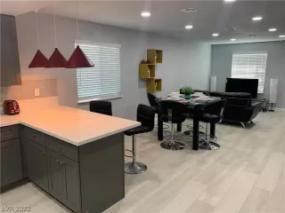 Photo #4: 2373471 Listing