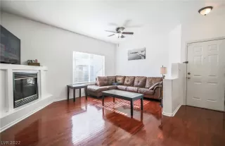 Photo #5: 2373474 Listing