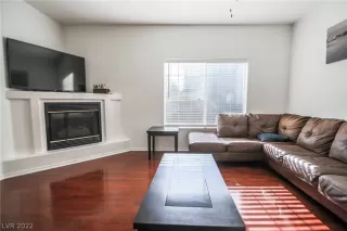Photo #6: 2373474 Listing