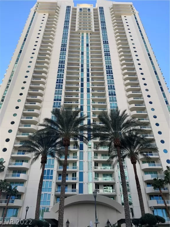 MLS: 2373480 Condo For Sale