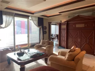 Photo #6: 2373480 Listing