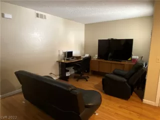 Photo #2: 2373497 Listing