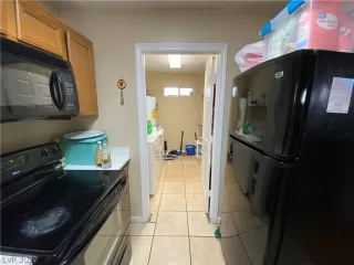 Photo #6: 2373497 Listing