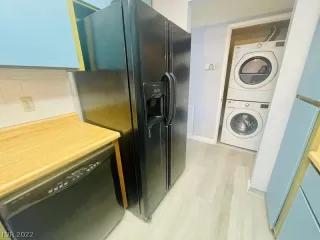 Photo #5: 2373504 Listing