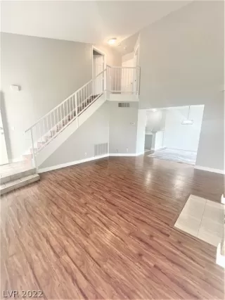 Photo #1: 2373511 Listing 