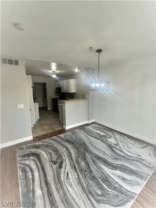 Photo #5: 2373511 Listing 