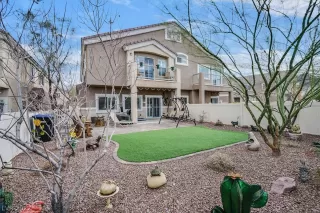 Photo #1: 2373513 Listing