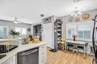 Photo #3: 2373513 Listing