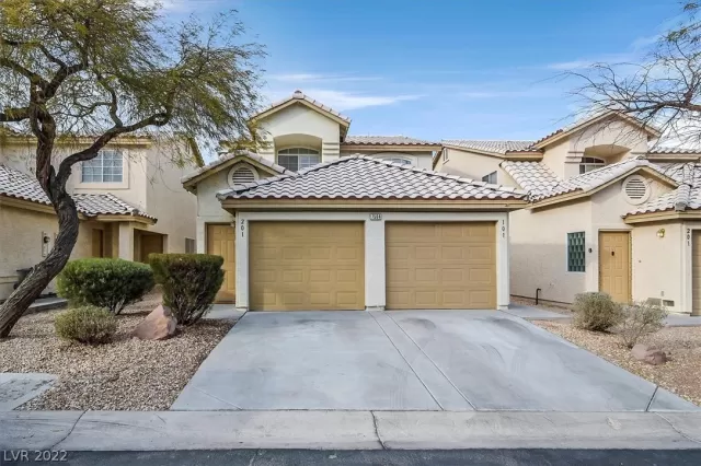 MLS: 2373514 Condo For Sale