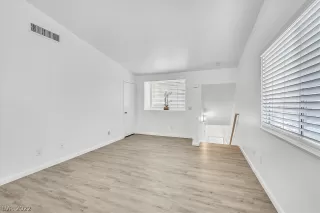 Photo #3: 2373514 Listing