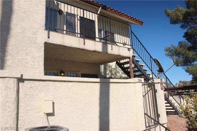 MLS: 2373538 Condo For Sale