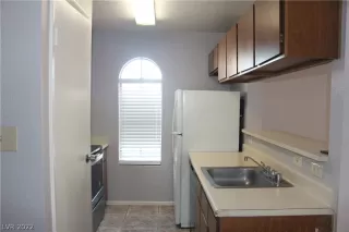 Photo #3: 2373538 Listing 